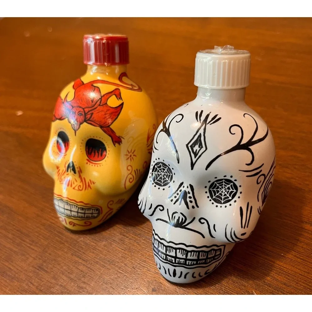 KAH Tequila Skull Bottles Set of 2 EMPTY Mini‎ Collectible Display Bottles